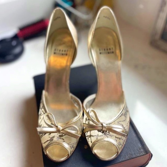 Stuart Weitzman Gold Peep Toe - Picture 1 of 5